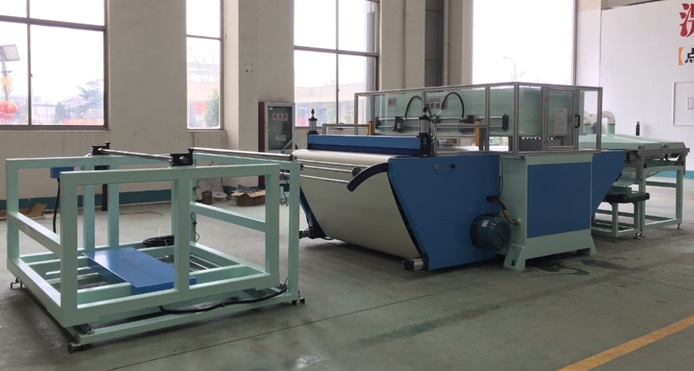 XYJ－3/100 汽車(chē)腳墊輸送帶輥式送料自動(dòng)裁斷機(jī)