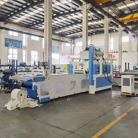 XYJ－3/300 汽車(chē)密封條輸送帶夾式送料自動(dòng)裁斷機(jī)