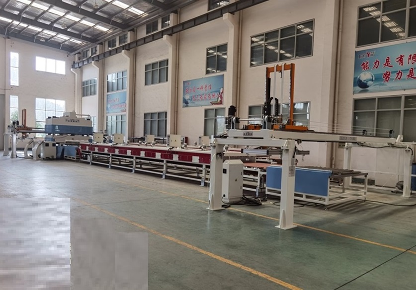 XYJ－3/1000 彈性地板模壓裁切成型生產線